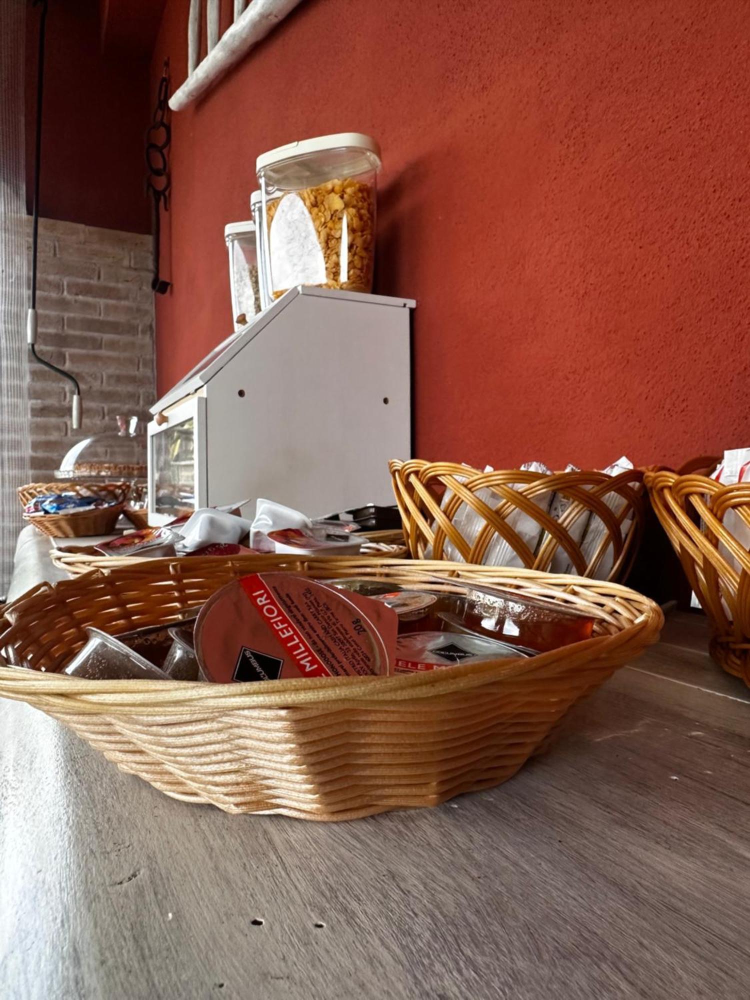 B&B A Casa Di Giulia Guidonia Kültér fotó
